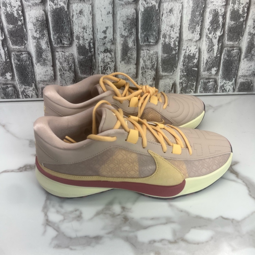 Nike Zoom Freak 5 Shoes Men's 10.5 Fossil Stone Basketball Trainer Daily Sneaker